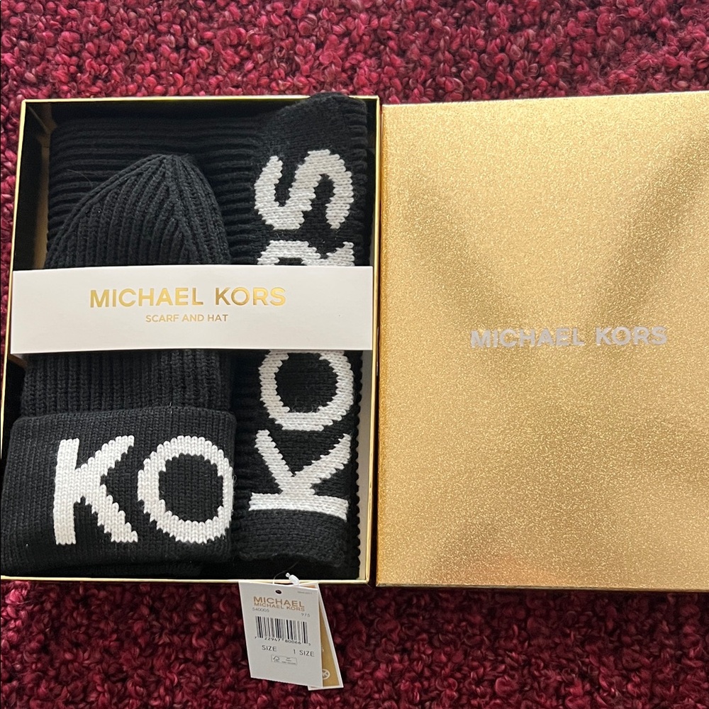 Michael Kors Black and White Scarf and Hat Set
